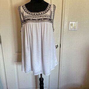 Lane Bryant SZ 20 White Cotton Sleeveless Squareneck Top with Black Embroidery
